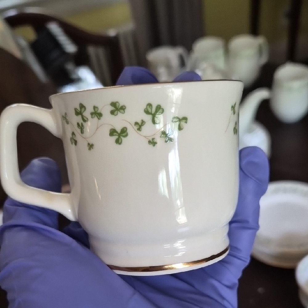 Galwat Royal Tara Bone China. Gold Trim. Replacement mug.